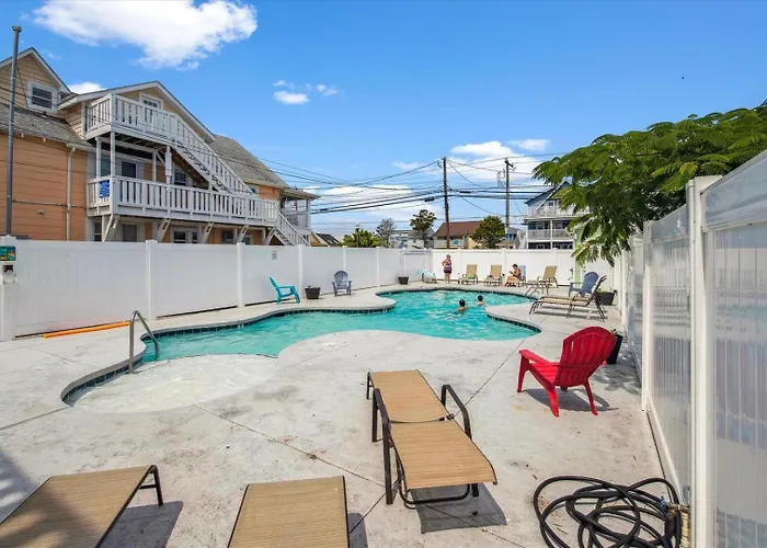 Parrot Bay 17 Apartment